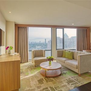 Superior One-Bedroom King Room